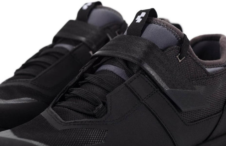 ZAPATO CUBE GTY STRIX BLACKLINE