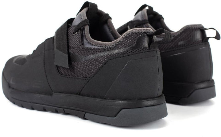 ZAPATO CUBE GTY STRIX BLACKLINE