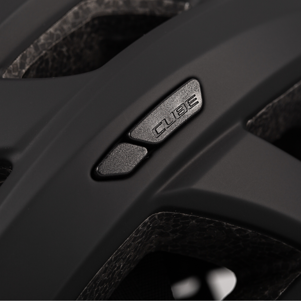 CASCO CUBE ROAD RACE BLACK