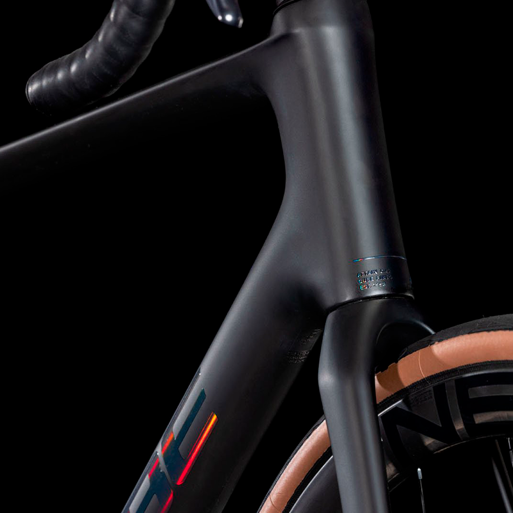 BICICLETA ruta Cube Attain C:62 SLT carbon´n´rainbow