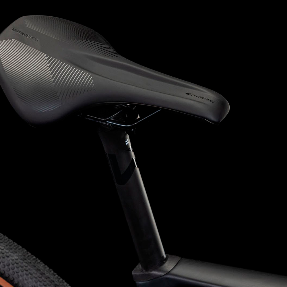 BICICLETA gravel CUBE NUROAD C:62  ONE carbon´n´glossy