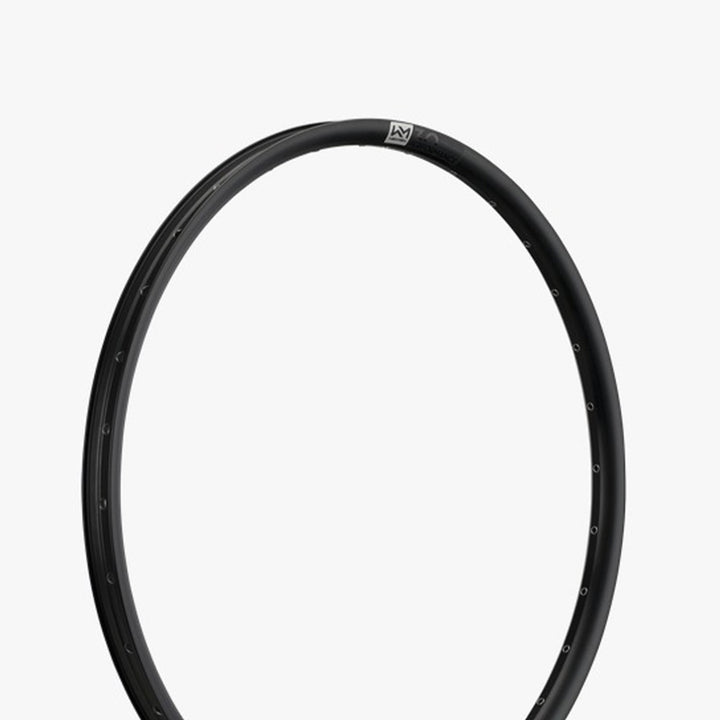 ARO NEWMEN PERFORMANCE 30 27.5" 28h BLACK