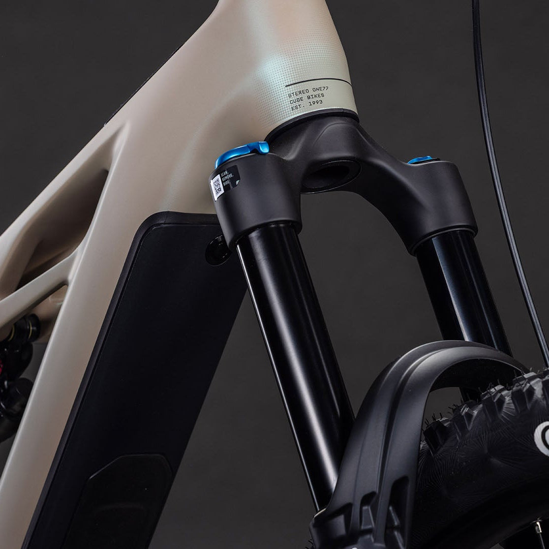 BICICLETA CUBE STEREO HYBRID ONE77 HPC SLX 800 GLINTSAND´N BLACK (Preventa)