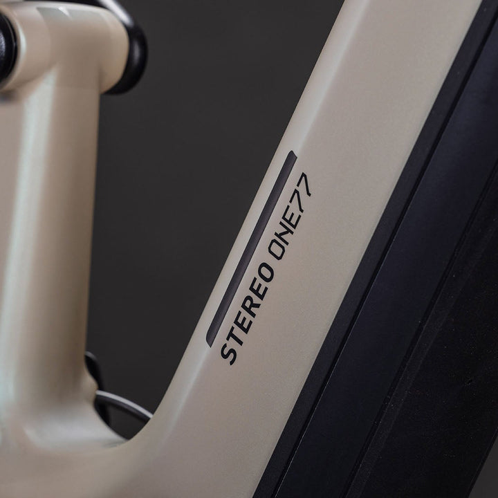 BICICLETA CUBE STEREO HYBRID ONE77 HPC SLX 800 GLINTSAND´N BLACK (Preventa)