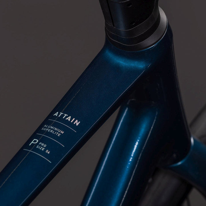 BICICLETA CUBE ATTAIN PRO NAUTICA´N´PRISM