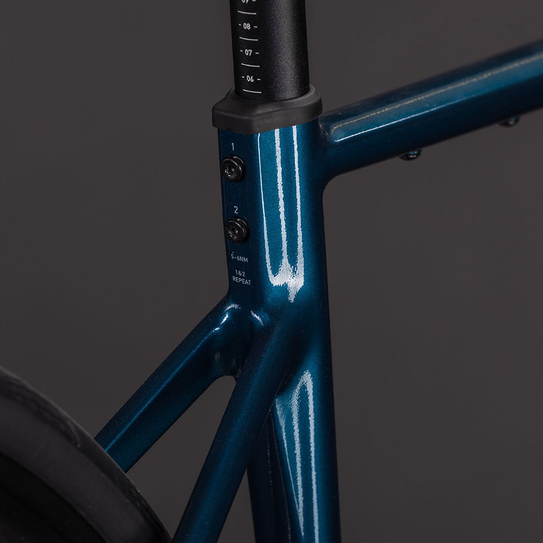 BICICLETA CUBE ATTAIN PRO NAUTICA´N´PRISM