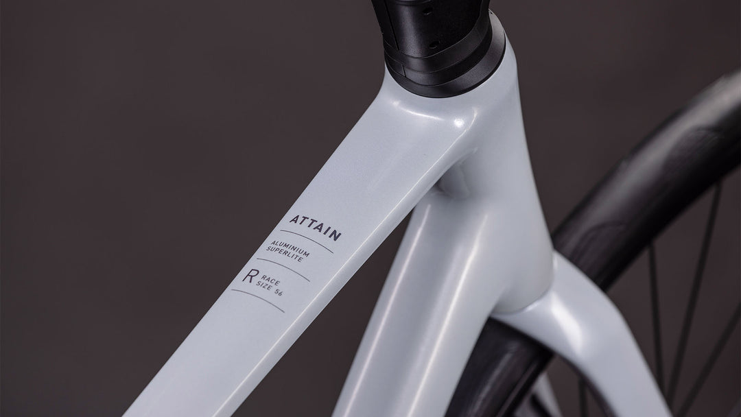 BICICLETA CUBE ATTAIN RACE FOGGREY´N´SHIFT