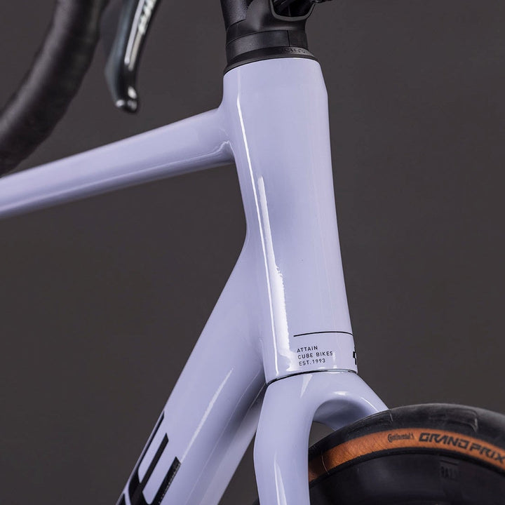 BICICLETA CUBE ATTAIN RACE CYCLAMEN´N´BLACK