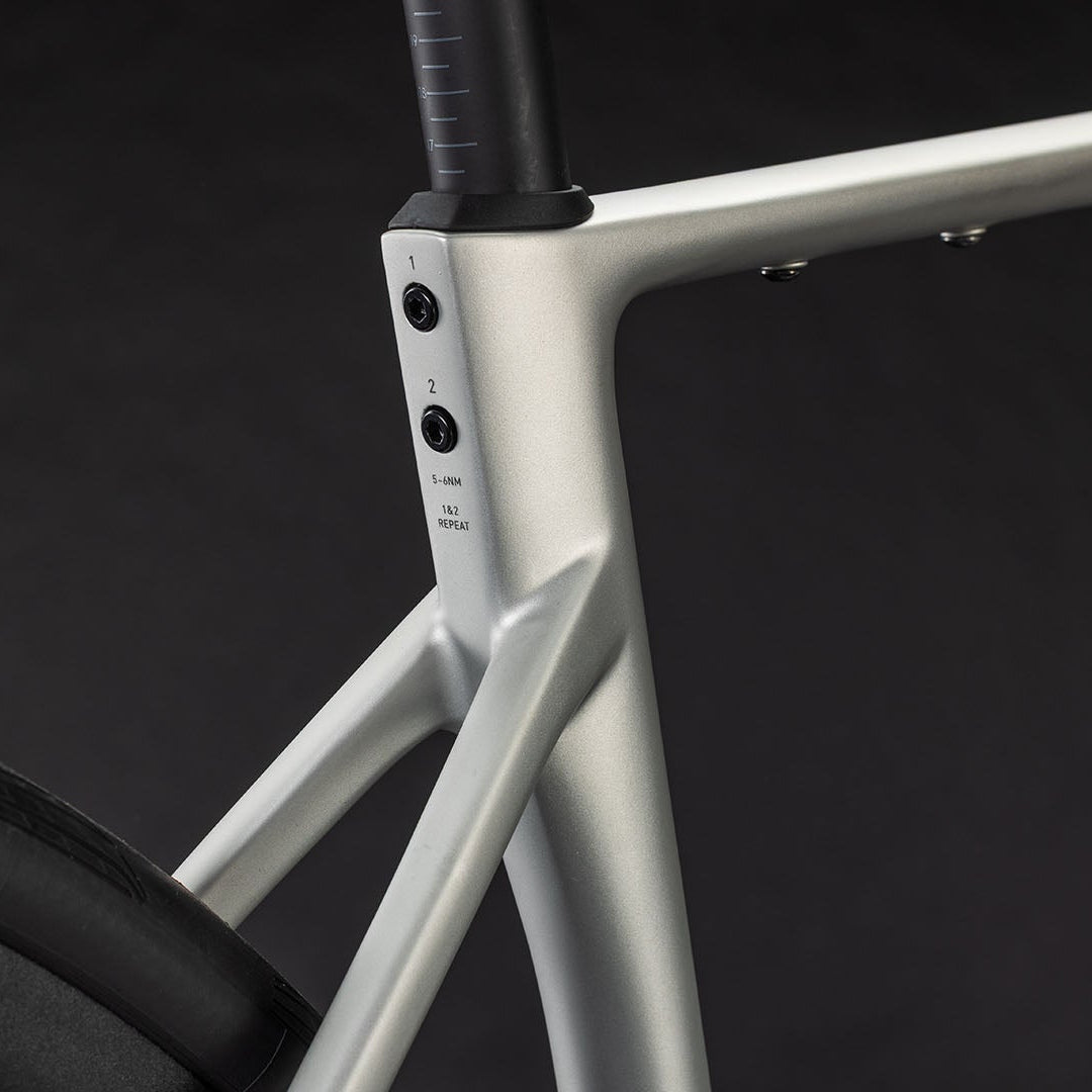 BICICLETA CUBE CUBE ATTAIN C:62 SLX SLEEKGREY´N´PRISM (PREVENTA)