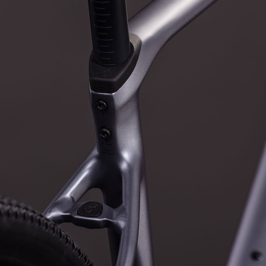 BICICLETA CUBE NUROAD SLX ASHGREY´N´GREY (PREVENTA)