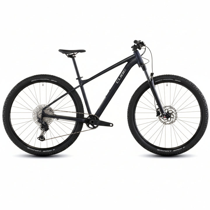 BICICLETA CUBE  ATTENTION PRO NIGHT´N´BLACK (PREVENTA)