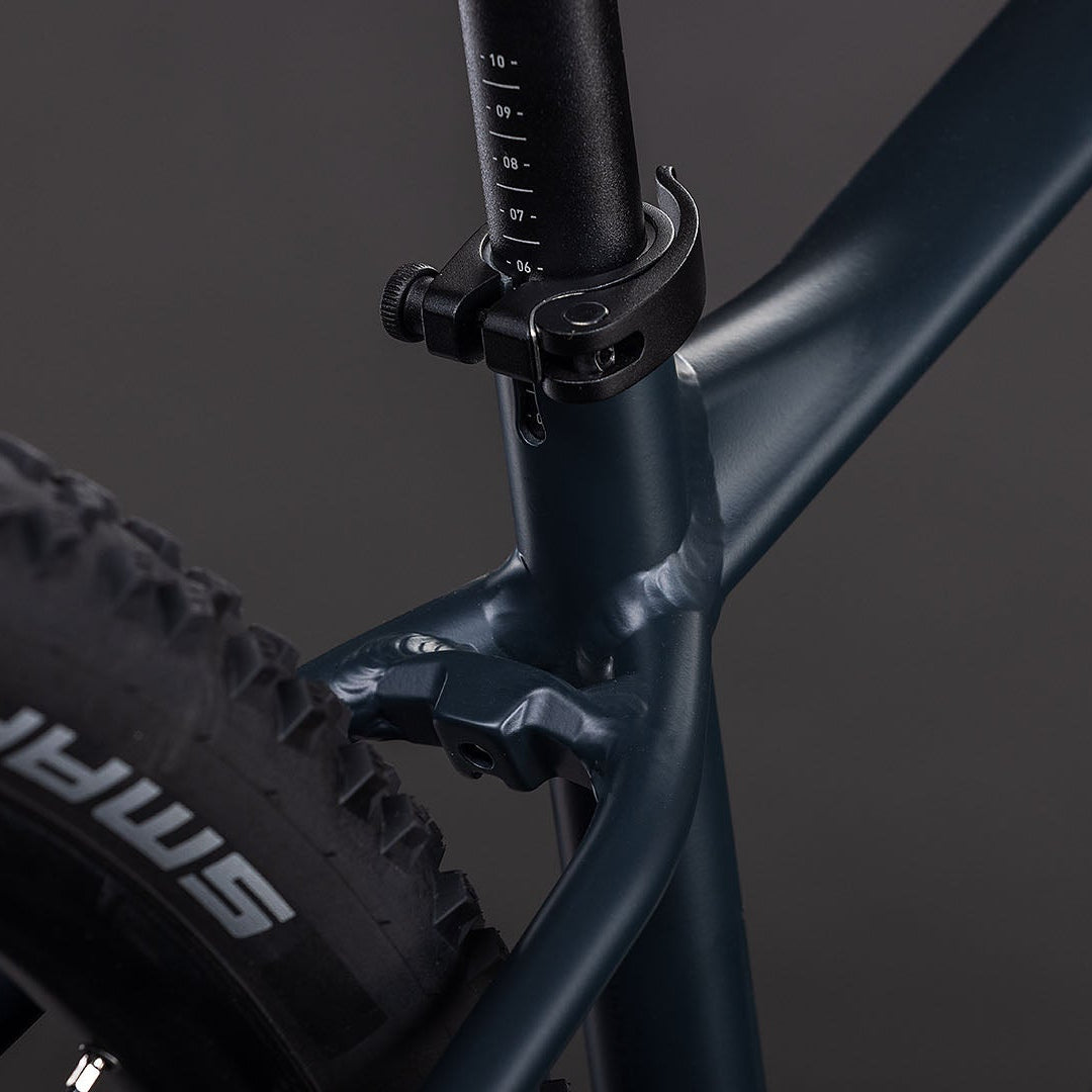 BICICLETA CUBE  ATTENTION PRO NIGHT´N´BLACK (PREVENTA)