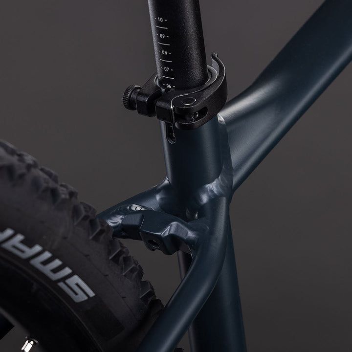 BICICLETA CUBE  ATTENTION PRO NIGHT´N´BLACK (PREVENTA)