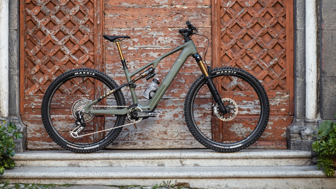 BICICLETA CUBE AMS HYBRID ONE44 C:68 SUPER TM 29